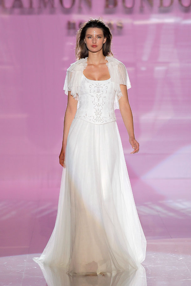 ilovebrides.pt Raimon Bundo 2018 Barcelona Bridal Fashion Week 2017
